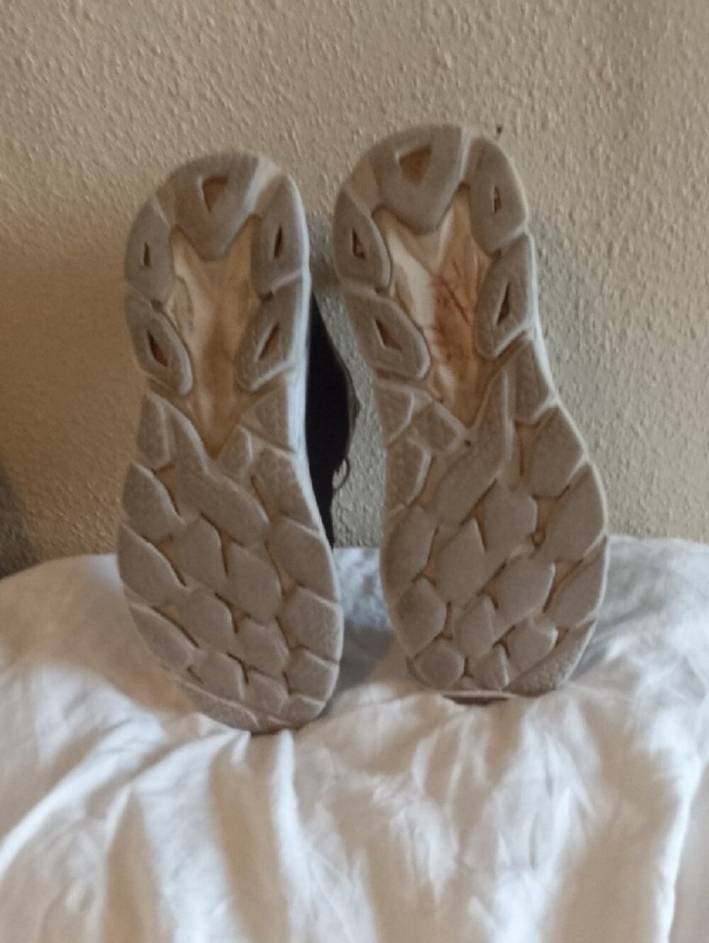 Hoka Men's Navy and Beige Athletic Running Shoes - Picture 6 of 7
